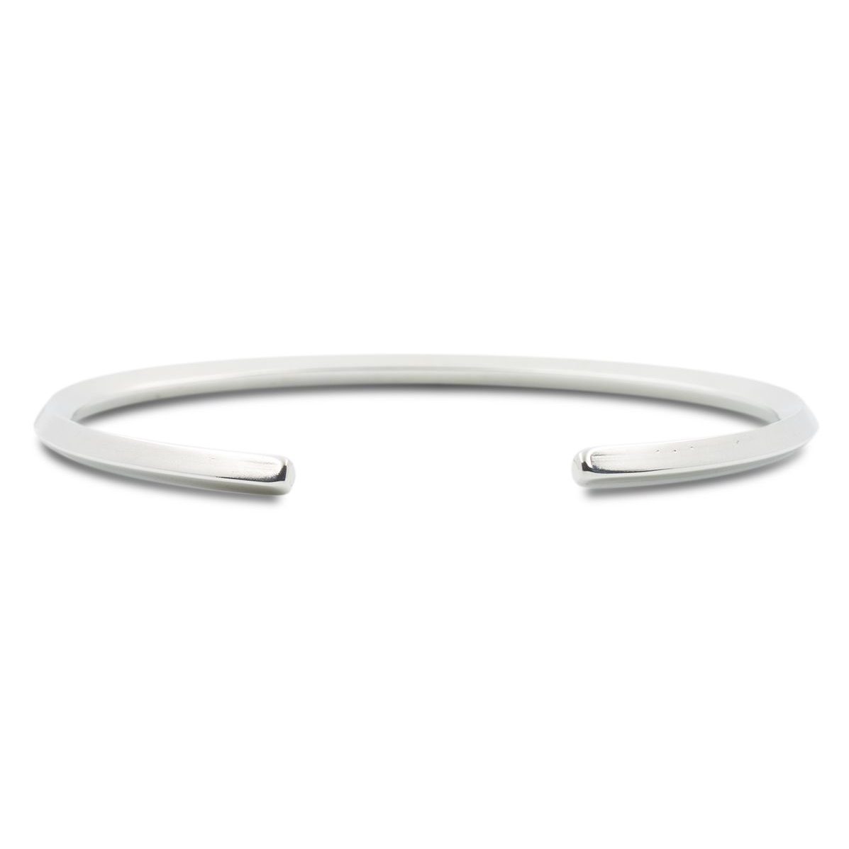 pulsera-plata-minimalista-cuadrada-hombre-mujer-unisex-diseno-artesaniacontemporanea-madridmemata-malicia1 Pulsera rígida de plata 925 maciza, acabado mate. Sección cuadrada de 3x3mm.