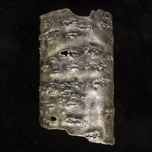 Brazalete Abedul 2, plata 925 envejecida. Pieza única diseñada y fabricada artesanalmente por el estudio-talle de malicia. Objeto fabricado por personas que disfrutan su trabajo.