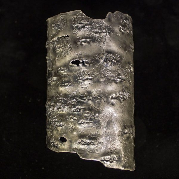 Brazalete Abedul 2, plata 925 envejecida. Pieza única diseñada y fabricada artesanalmente por el estudio-talle de malicia. Objeto fabricado por personas que disfrutan su trabajo.
