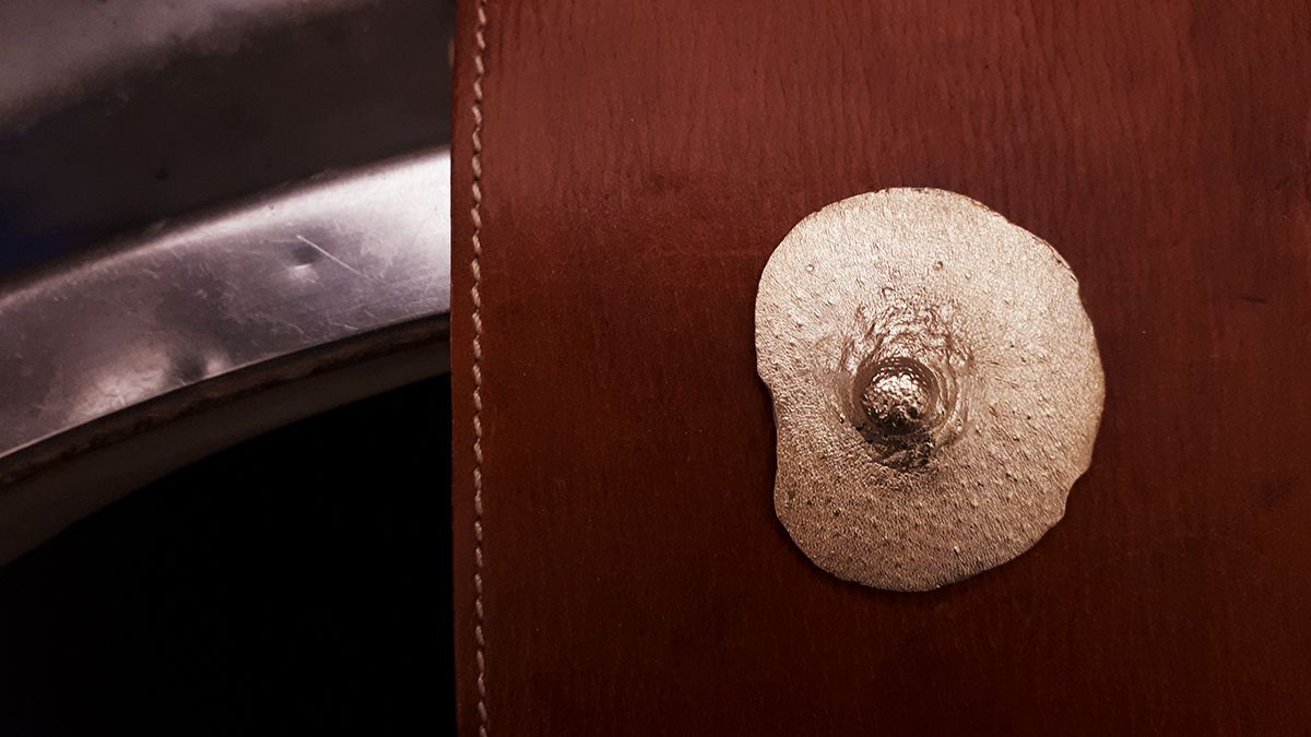 somosmalicia-branding-madrid-diseno-joyeria-artesaniacontemporanea-malicia-pezon